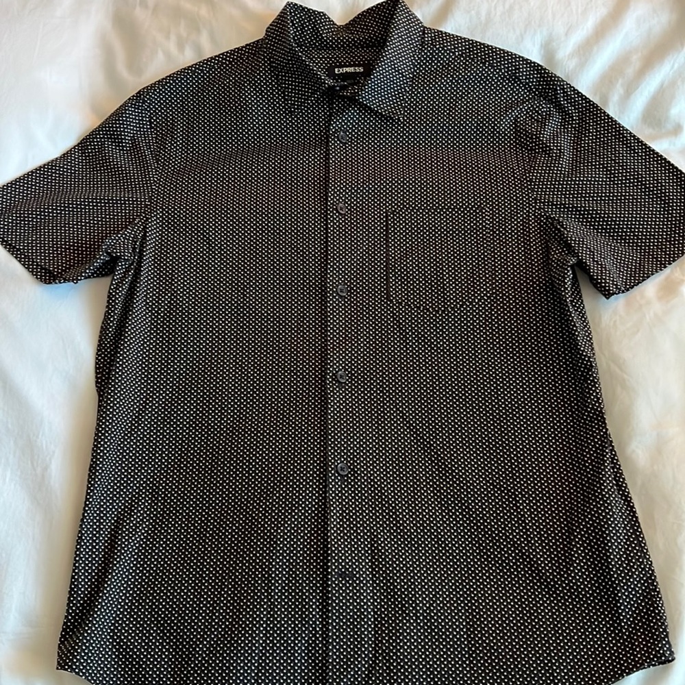 Express short sleeve button down